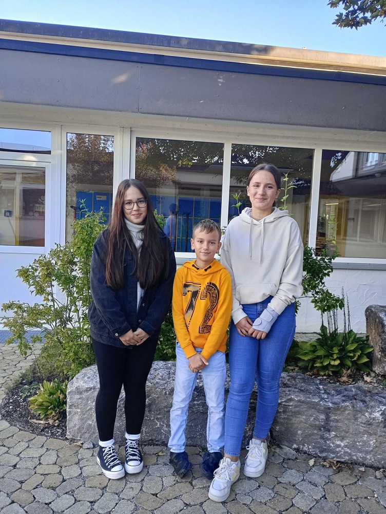 Unsere Schülersprecher Hilal Karacaoglan, Peter Kallò und Luzia Tischer